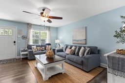 3 Buoys on Second𓇼Sleeps 10+Game Room+Spacious