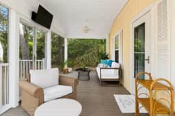 Birdsong Cottage𓇼Island Retreat+Central Location