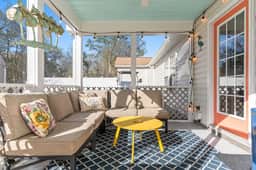 Sunshine Cottage𓇼 Golf Cart + Kid Friendly + Cozy