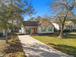 Sunshine Cottage𓇼 Golf Cart + Kid Friendly + Cozy