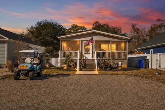 Bluebonnet by the Beach𓇼Golf Cart+Beach Gear+Cozy - Image 1