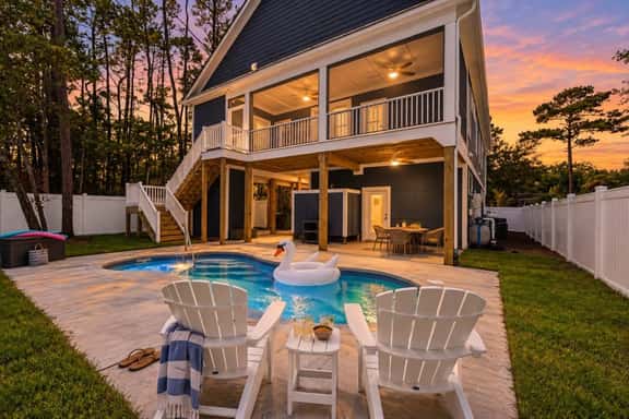 Chasing Sunsets𓇼Private Pool+Luxury+Coastal Oasis - Image 1