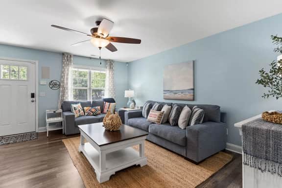 3 Buoys on Second𓇼Sleeps 10+Game Room+Spacious