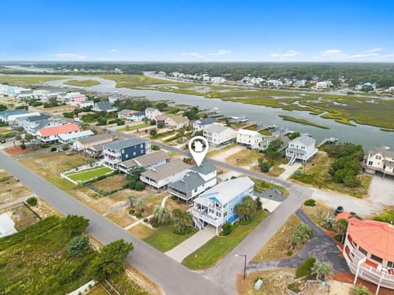 Dolphin Delight 𓇼 Ocean Views + Beach Walkable