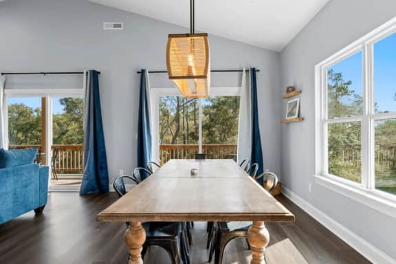 Starlight Cove𓇼Spacious+Stunning | 0.6mi to Beach